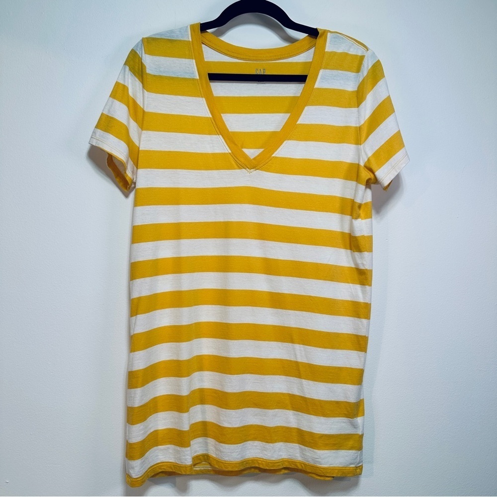 GAP Tall Yellow White Striped V Neck T Shirt 100 Percent Cotton Size M Tall